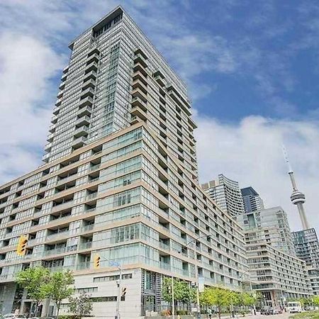 Three-Bedroom Condo With Free Parking Nearby Cn Tower With Lake View 多伦多 外观 照片