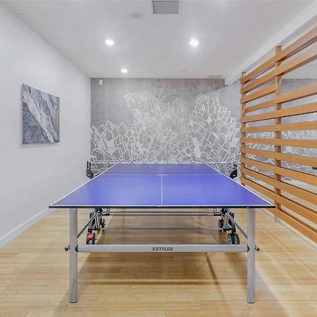 Three-Bedroom Condo With Free Parking Nearby Cn Tower With Lake View 多伦多 外观 照片