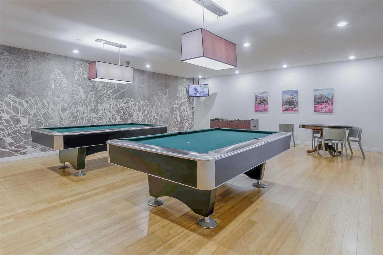 Three-Bedroom Condo With Free Parking Nearby Cn Tower With Lake View 多伦多 外观 照片