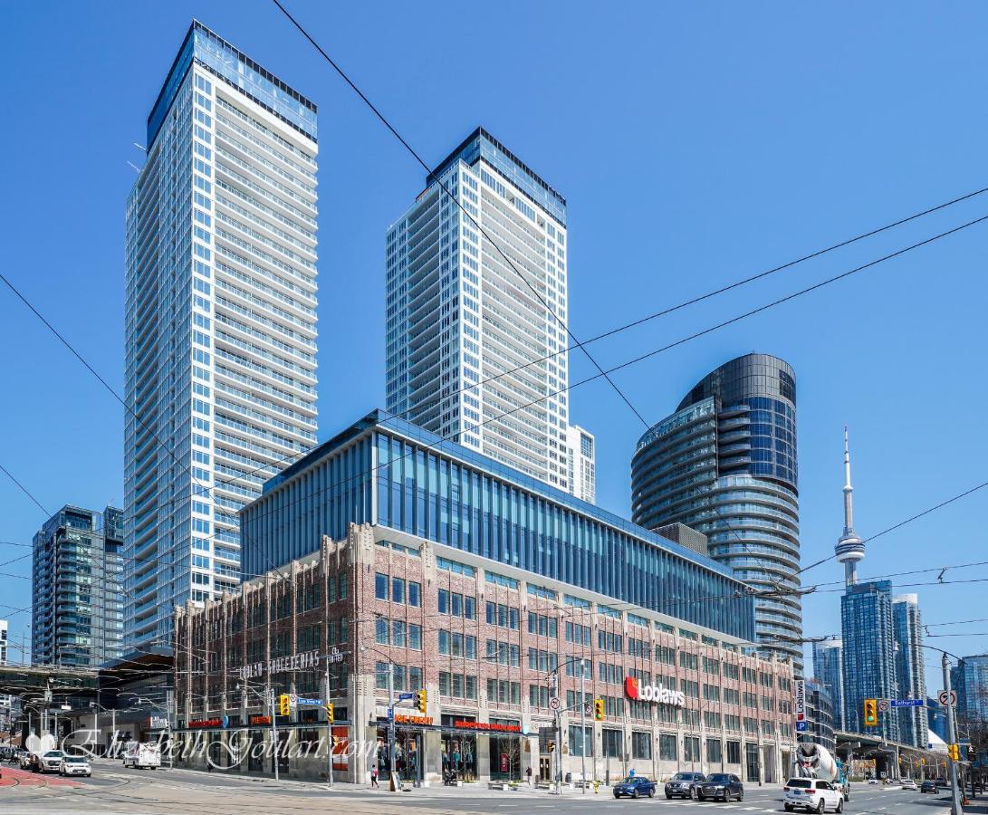 Three-Bedroom Condo With Free Parking Nearby Cn Tower With Lake View 多伦多 外观 照片